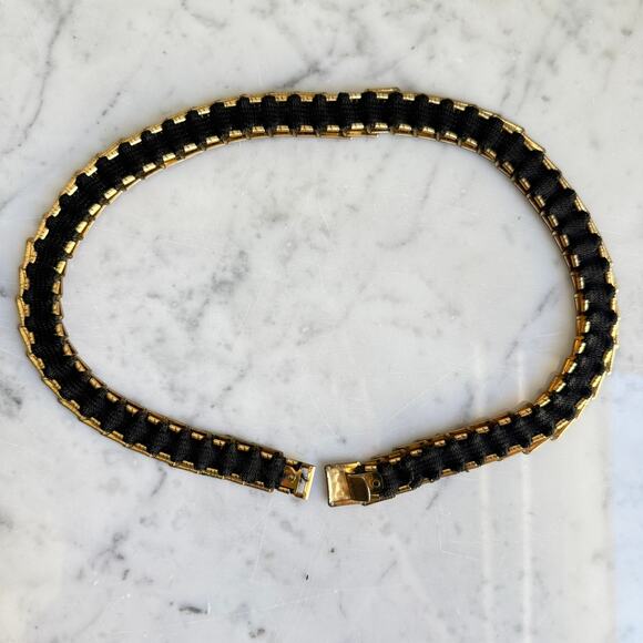 Vintage Gold Tone Stretch Belt Small Adjustable Metal Mesh Accent - Picture 2 of 9